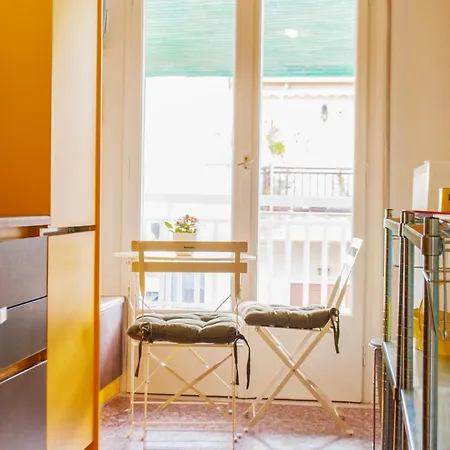 Apartment Dinoulas Penthouse: Renovated Apt In The City Center Athens