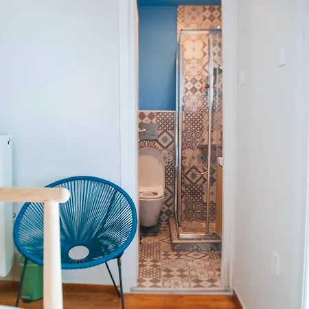 Dinoulas Penthouse: Renovated Apt In The City Center *
