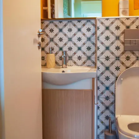 Dinoulas Penthouse: Renovated Apt In The City Center * Athens